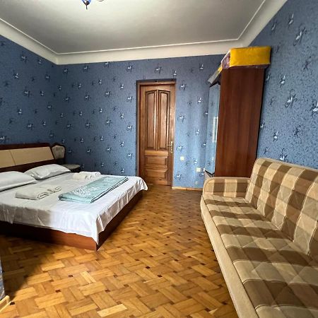 Twins Guest House Batumi Exterior foto