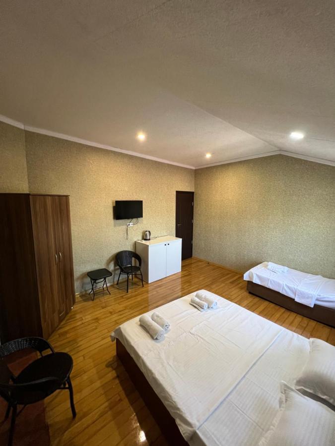 Twins Guest House Batumi Exterior foto