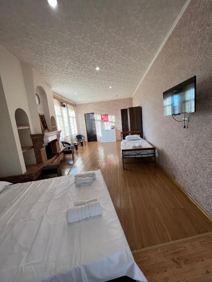 Twins Guest House Batumi Exterior foto