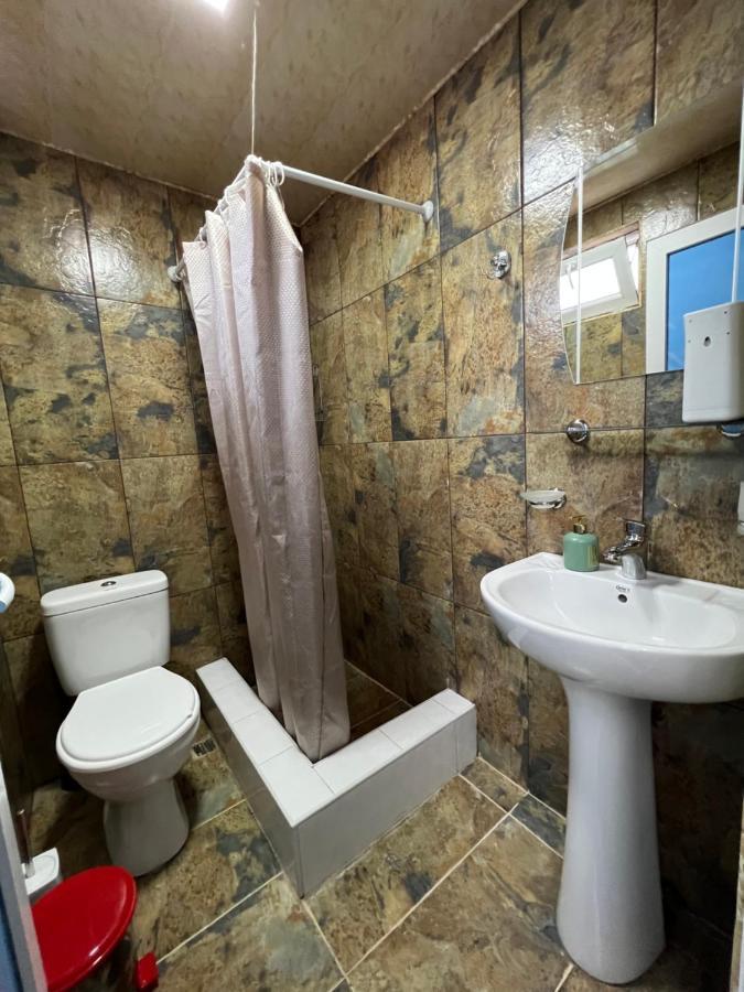 Twins Guest House Batumi Exterior foto