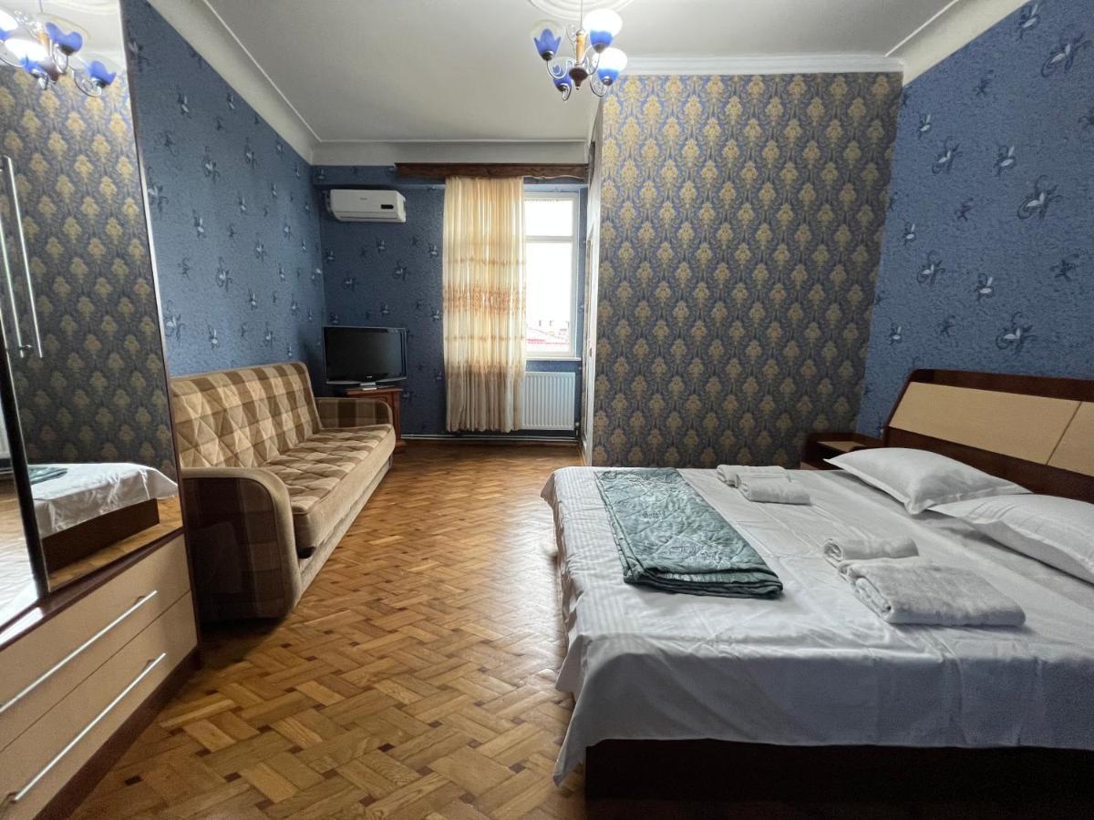 Twins Guest House Batumi Exterior foto